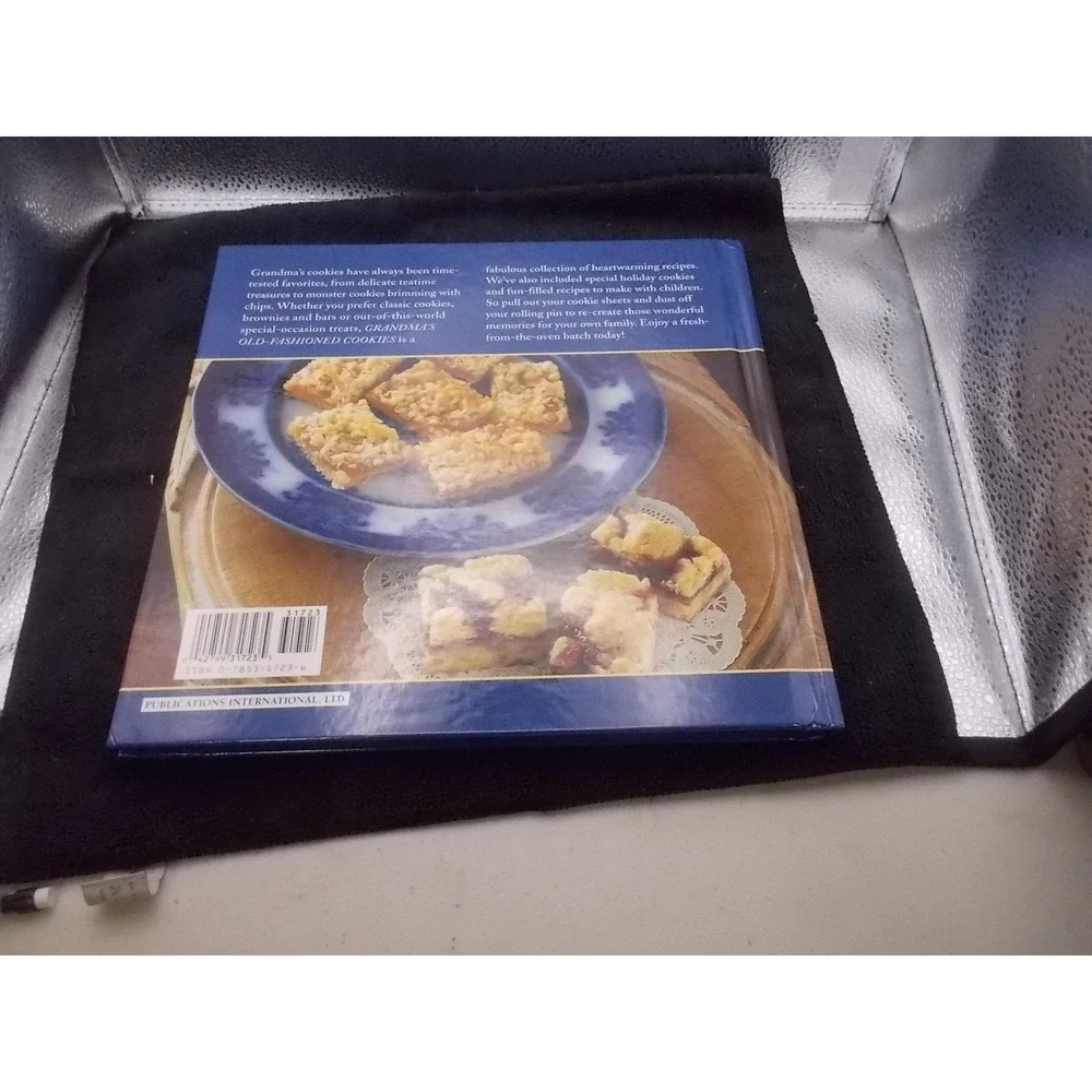 Grandma's Old-Fashioned Cookies All Time Family Favorites Hardcover Cookbook